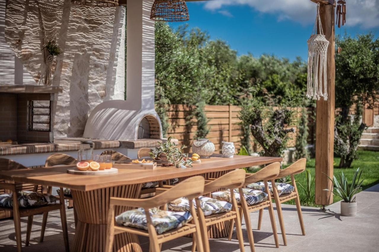 White Stone Hesperia - Poolside Escape Close To Laganas *