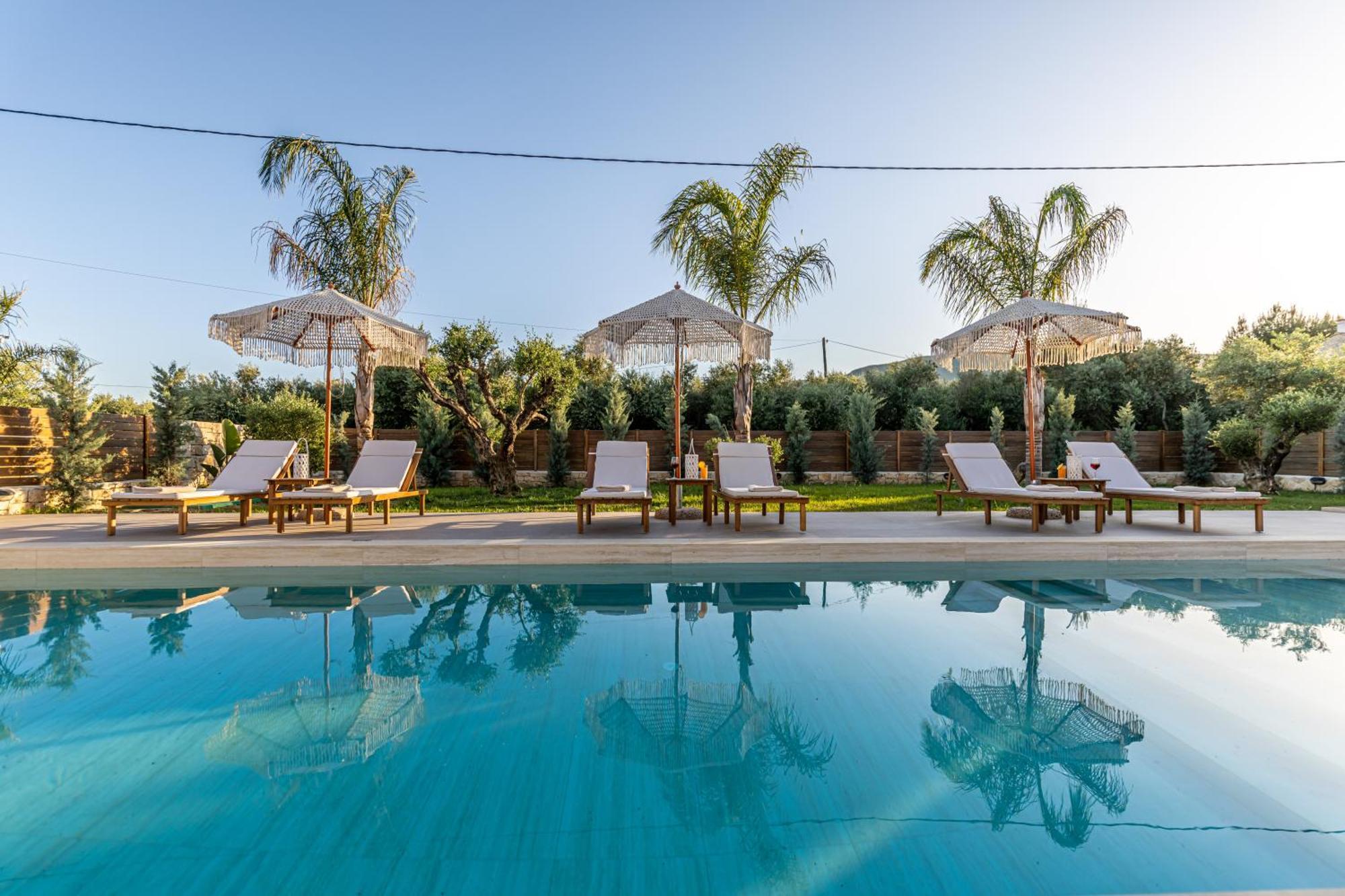 Villa White Stone Hesperia - Poolside Escape Close To Laganas Lithakia (Zakynthos)